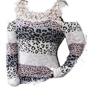 SHEIN Curve 1XL White & Pink Leopard Print Cold Shoulder Long Sleeve White Lace